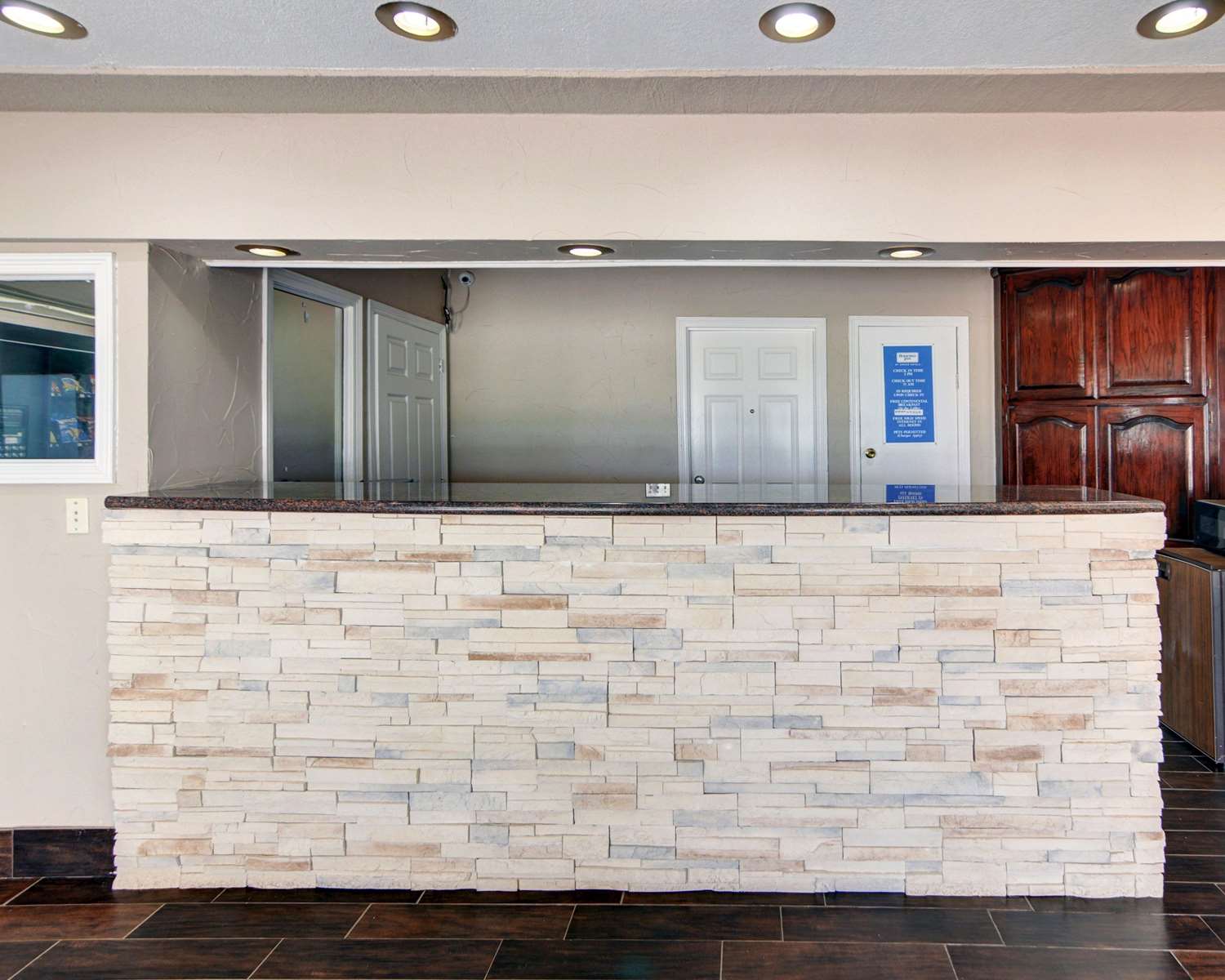 Rodeway Inn Gainesville I-35 8/19