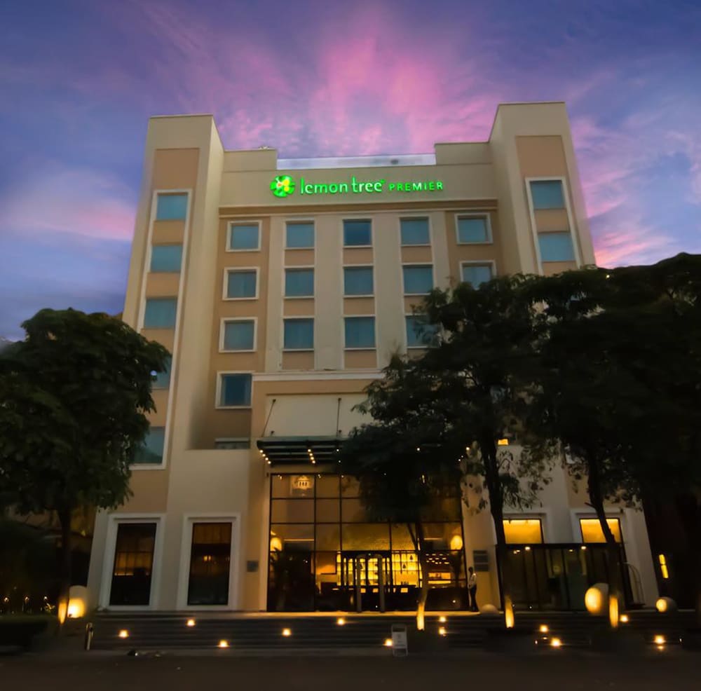 Lemon Tree Premier City Center Gurgaon 3/53