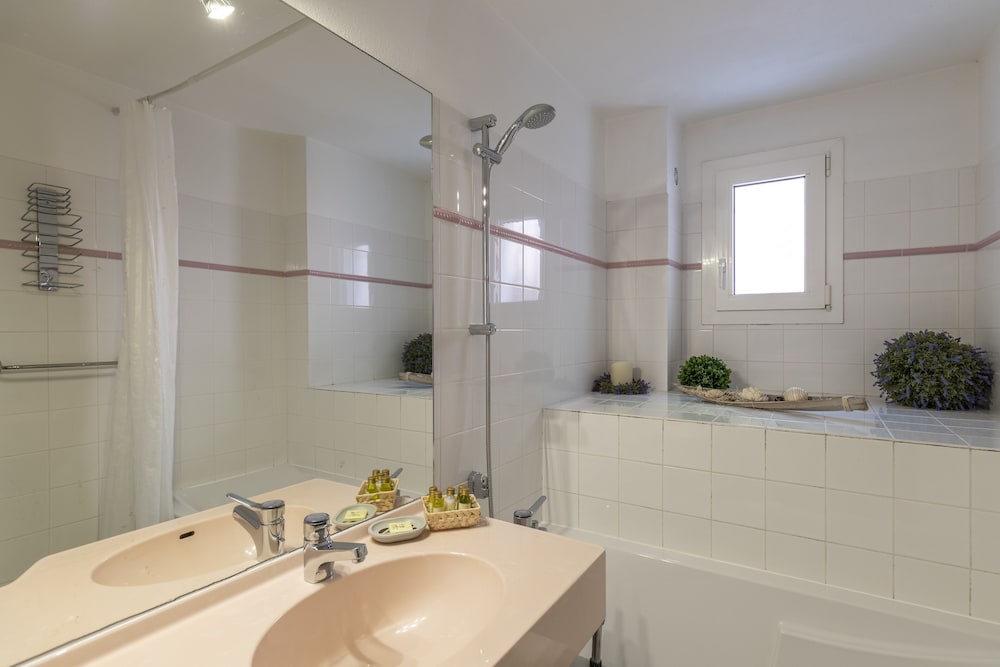 غرفة كومفورت بسرير مزدوج، Les Bastides St. Paul 10/10