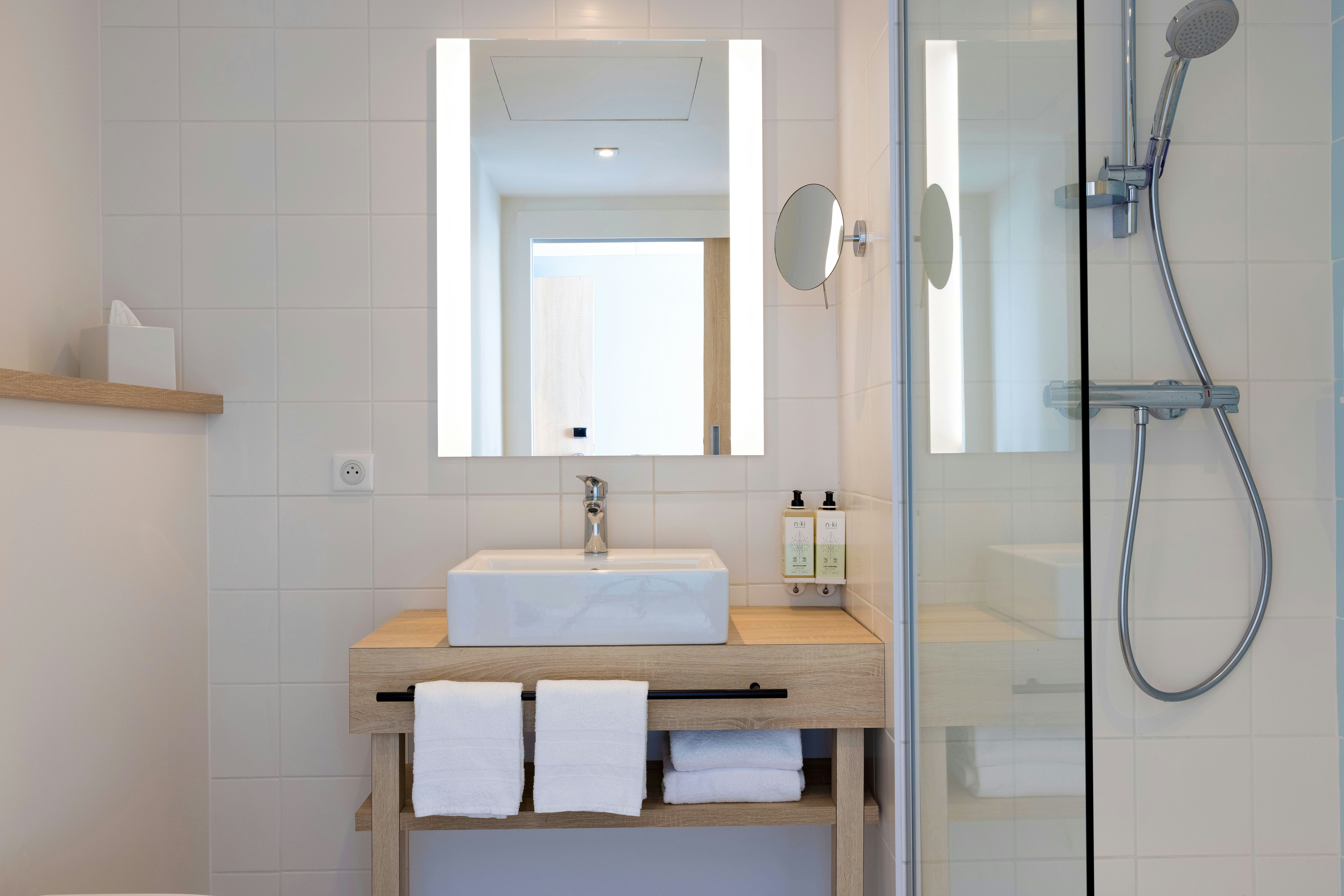 غرفة بسرير كينج، Hampton by Hilton Tours Centre 3/6
