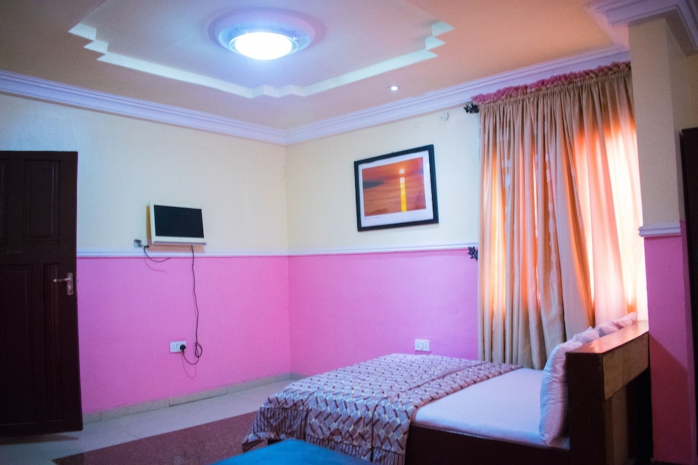 Maria Suites 16/41