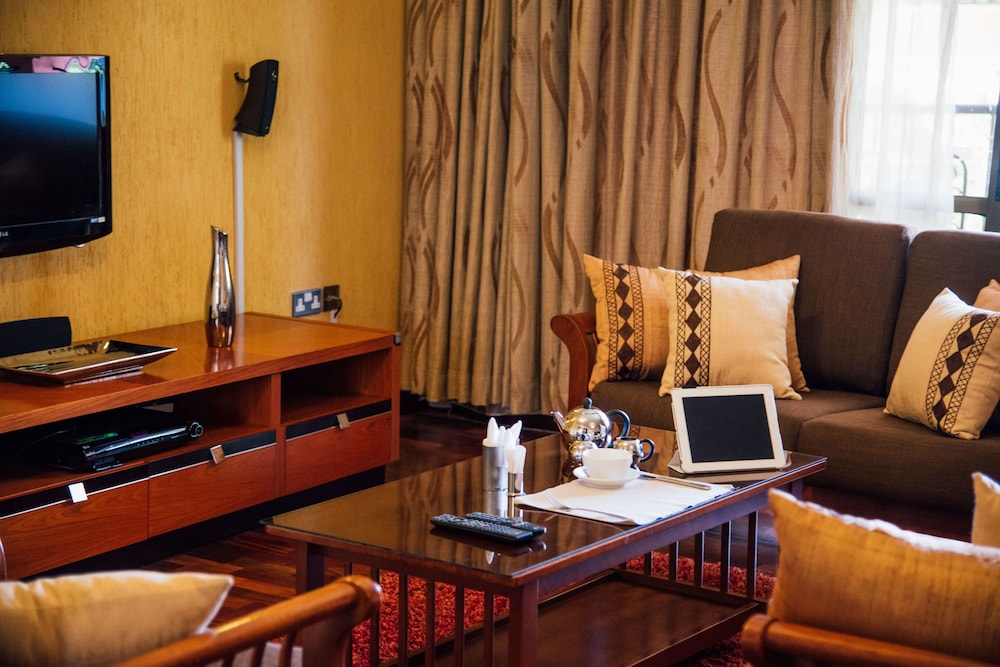 Gemsuites Luxury Serviced Apartments 48/50