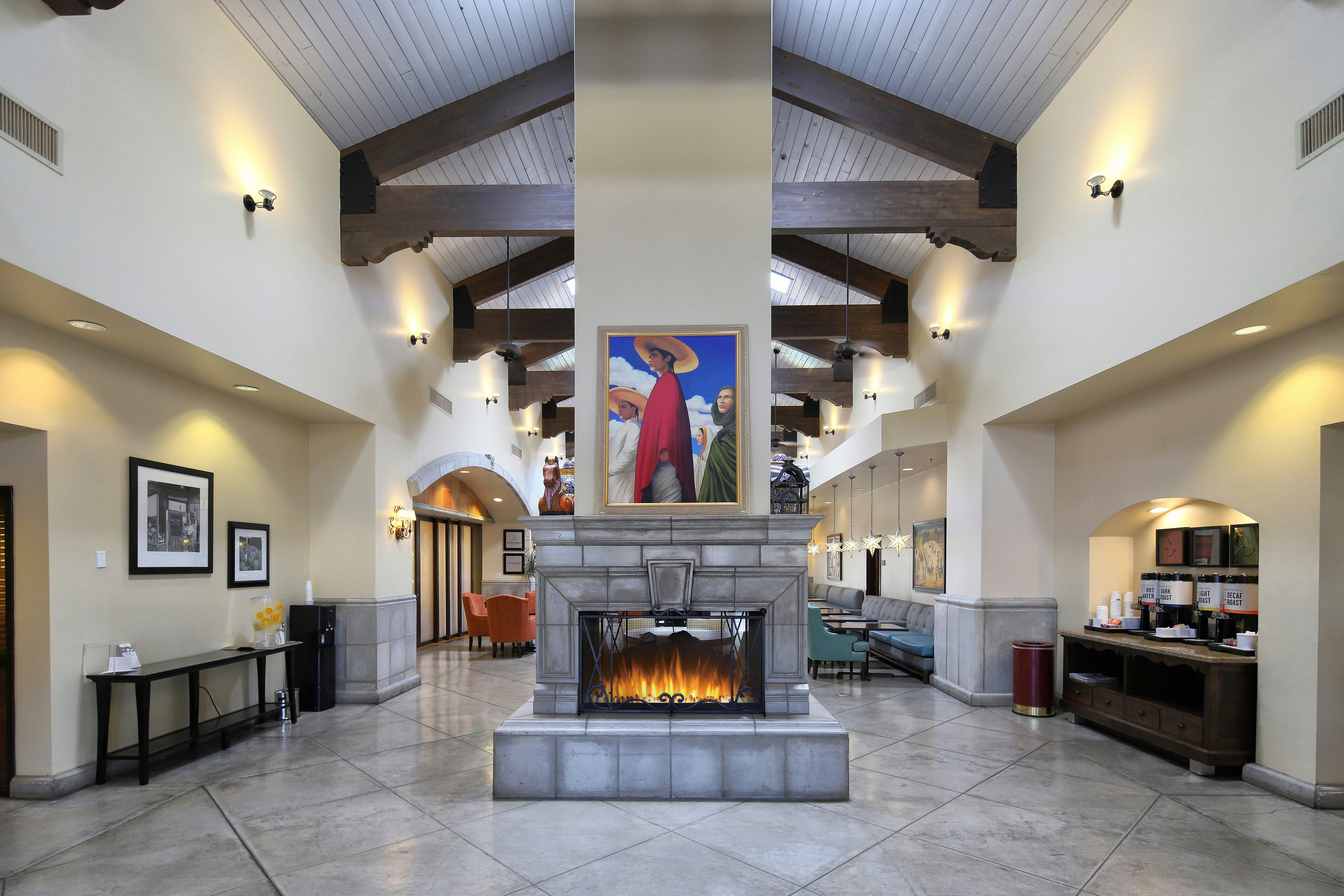 Hampton Inn and Suites Tucson Mall 34/62