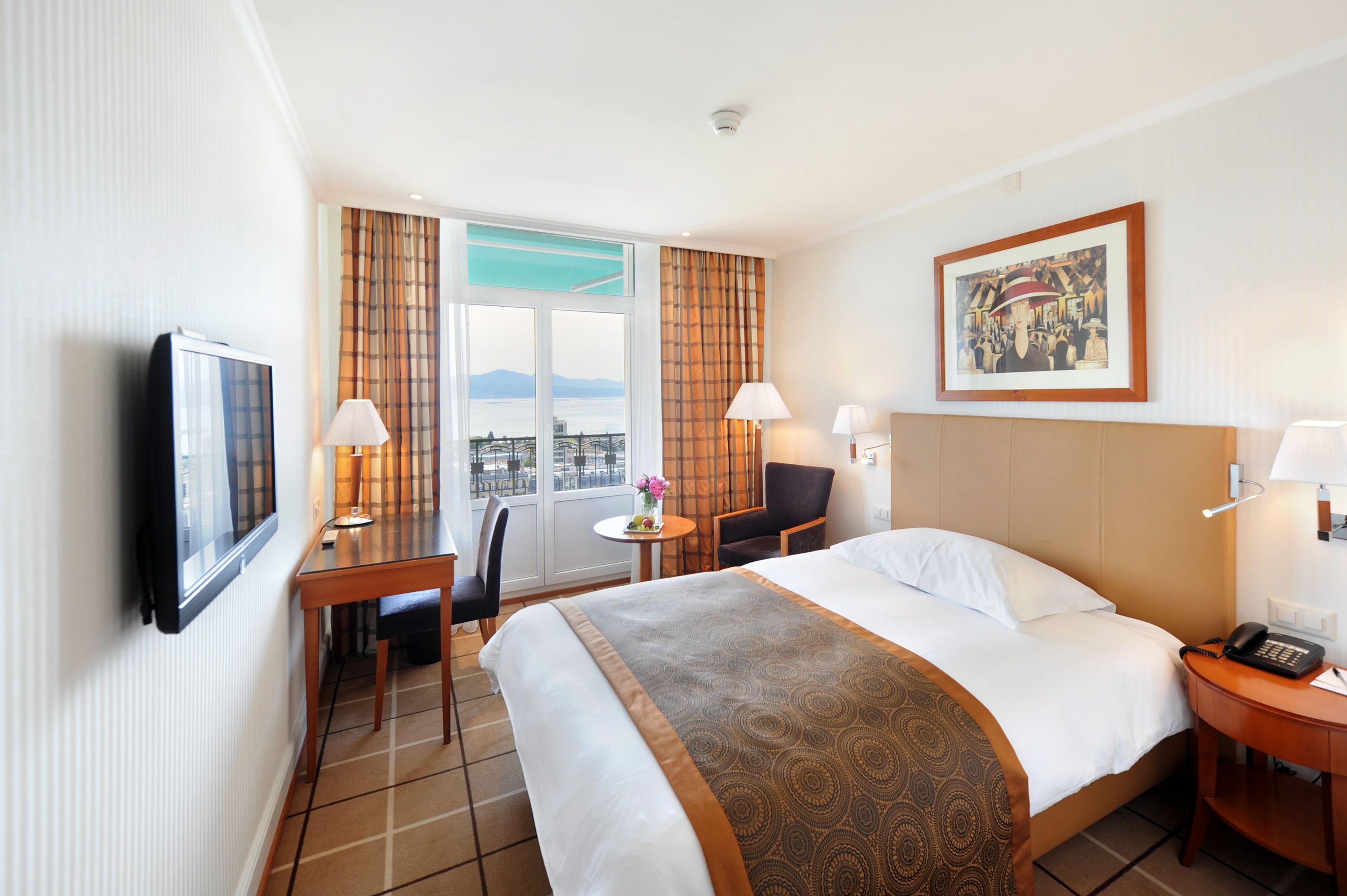 ROOM, SINGLE, LAKE VIEW