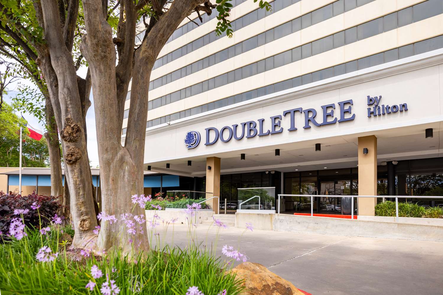 Doubletree By Hilton Houston Medical Center Hotel And Suites 24/30