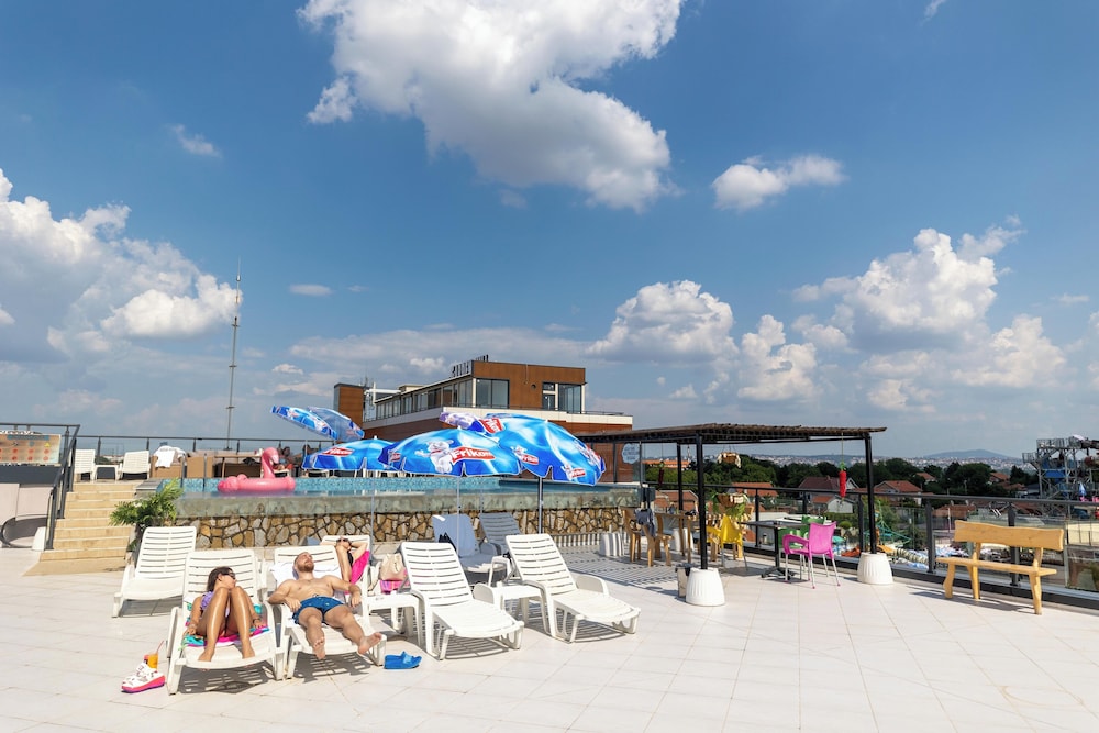 hollywoodland wellness and spa hotel