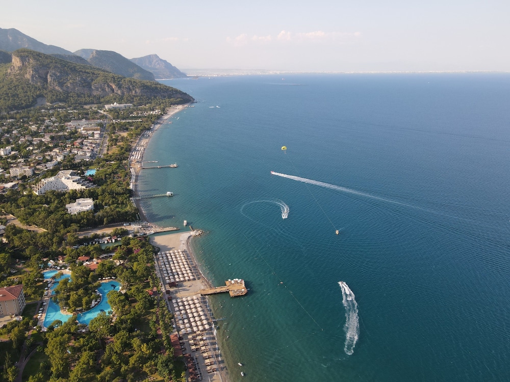 Grand Hotel Derin 32/50