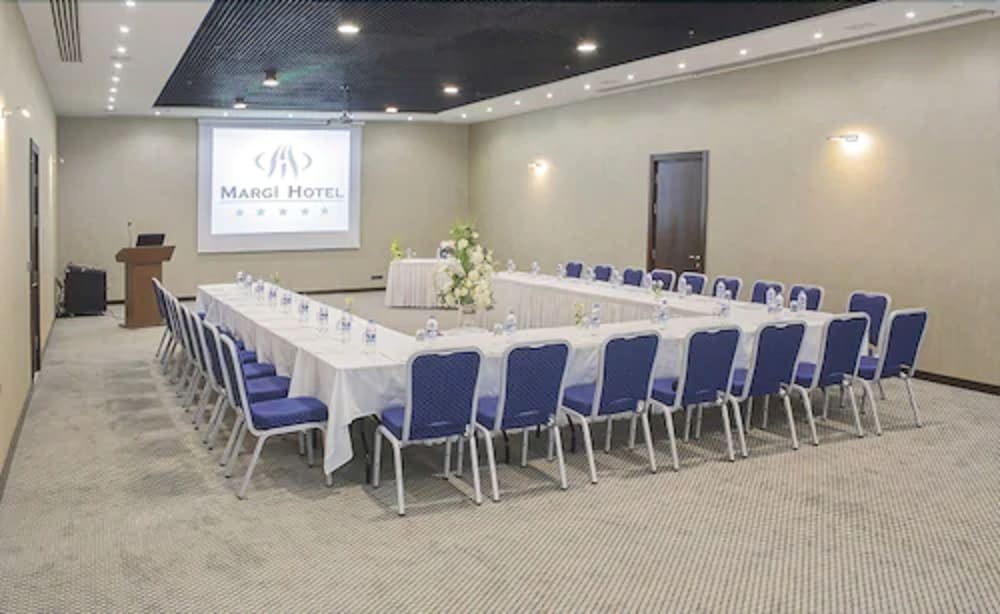 Margi Hotel 42/45