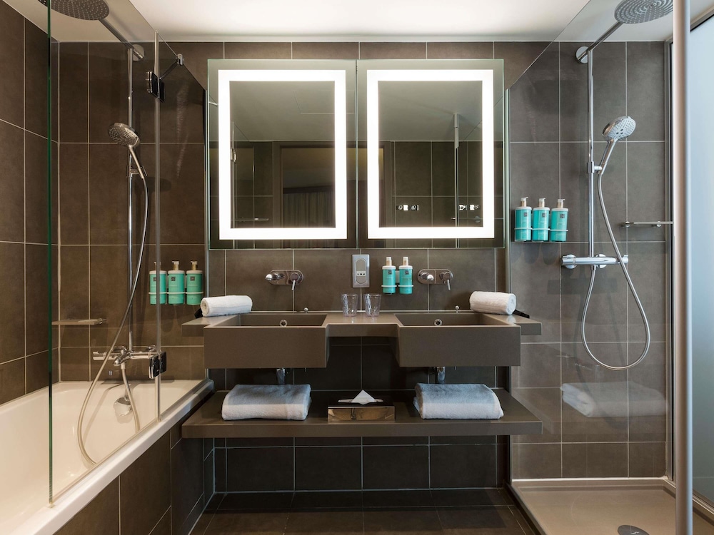 Novotel Paris Saint Denis Stade Basilique 50/50