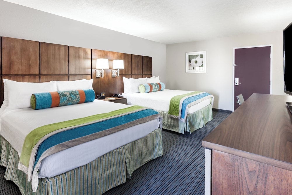 Holiday Inn Hotel And Suites Oklahoma City North 7/32