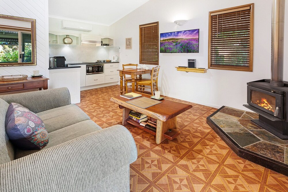 BENDLES COTTAGES AND COUNTRY VILLAS 37/49