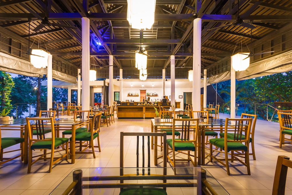 The River Resort 29/50