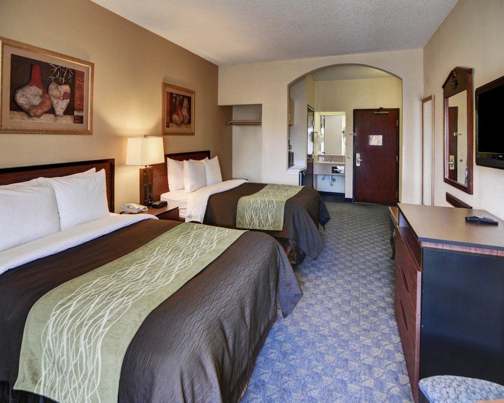 Quality Inn & Suites Irving DFW Airport South 9/34