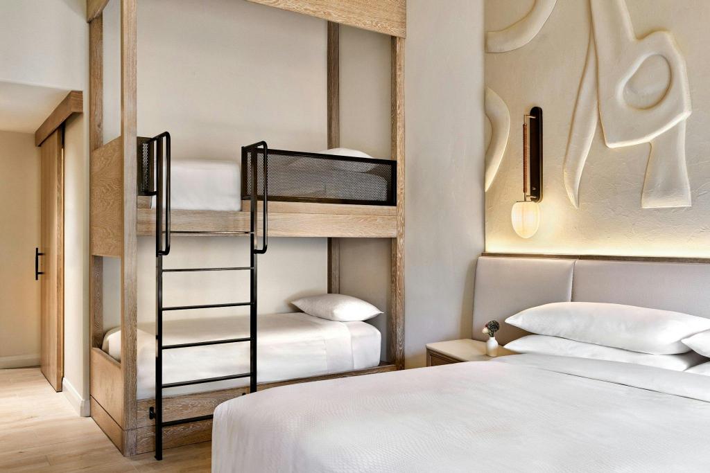 Guest Room, Family, Suite, 1 King and 2 Bunk Beds, Bunk Bed