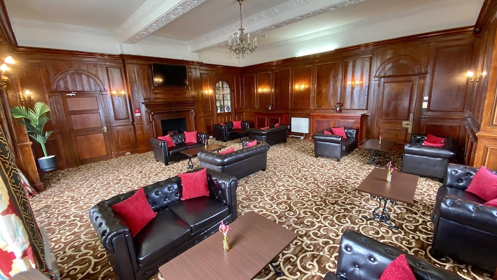 Russ Hill Hotel Gatwick 41/62