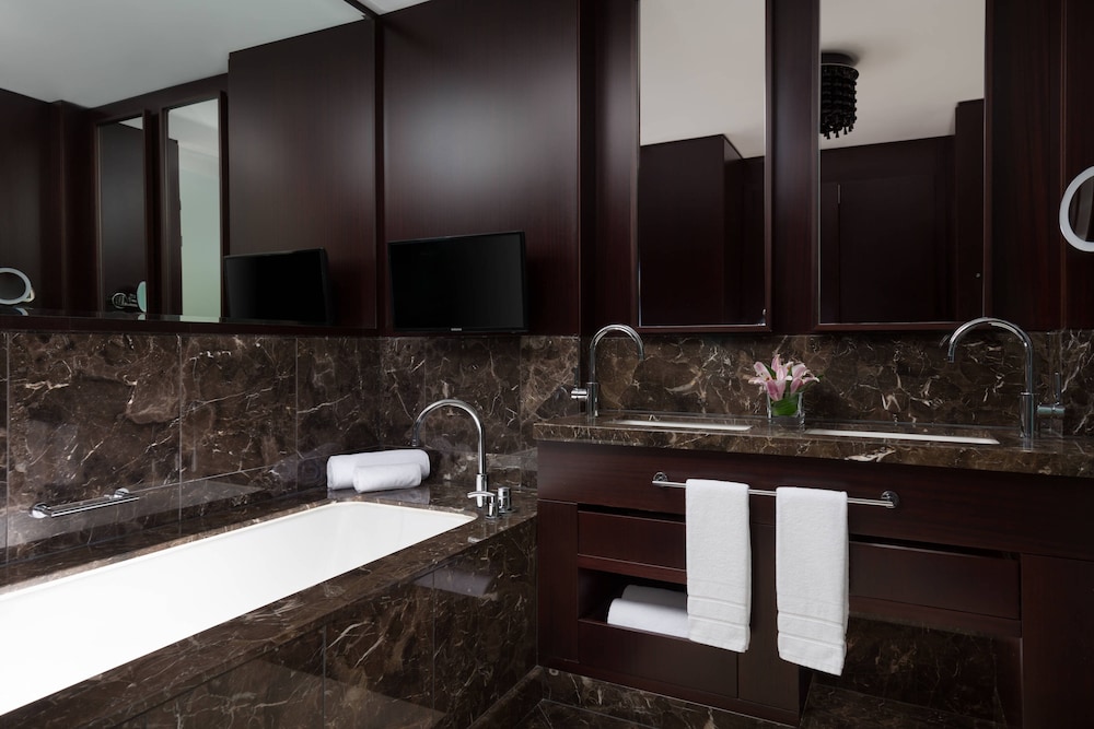 THE RITZ-CARLTON, ALMATY 12/41