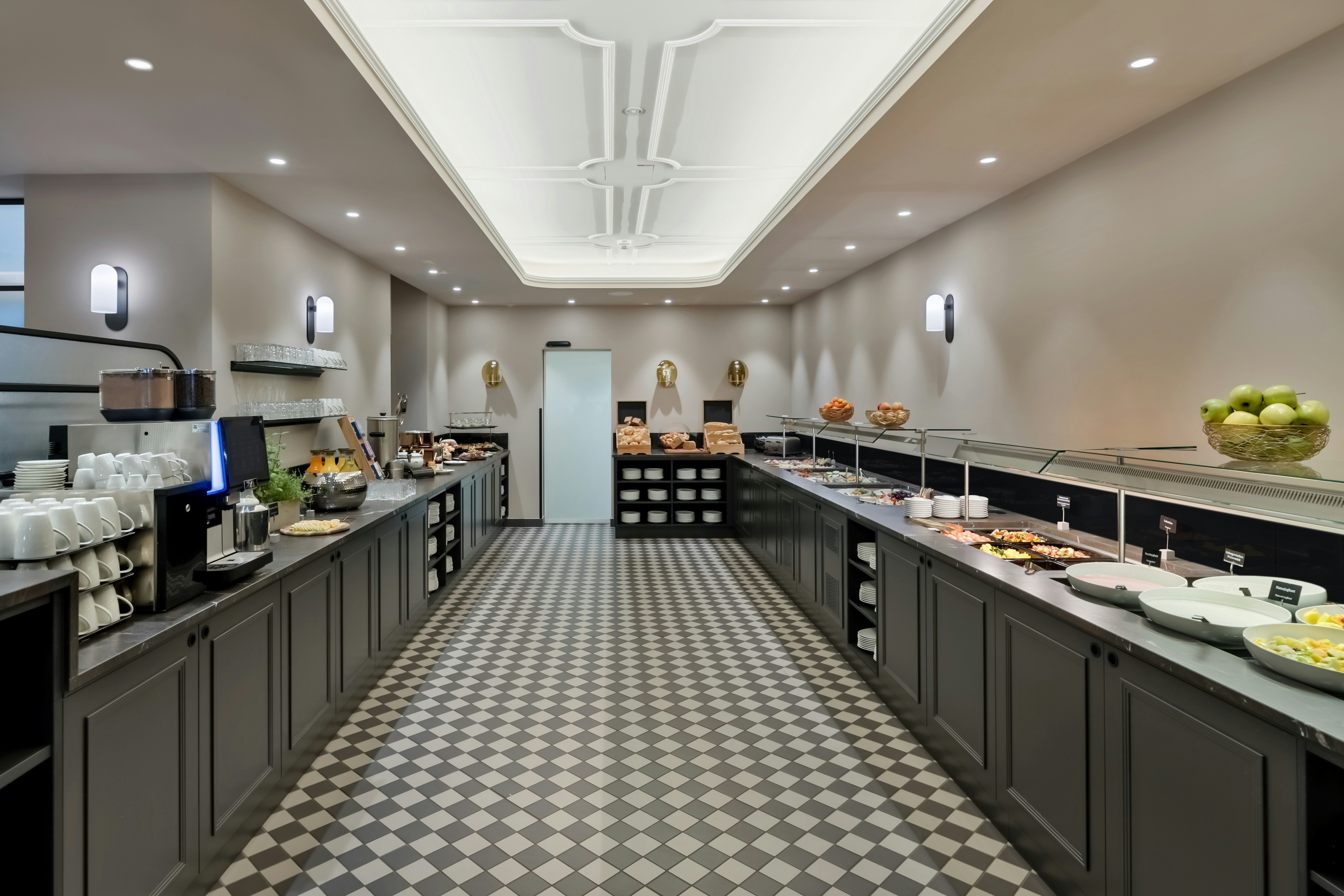 Hotel Astoria Vienna, Curio Collection by Hilton 7/54