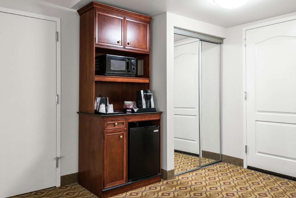 1 BEDROOM, SUITE, 2 QUEEN BEDS, ACCESSIBLE