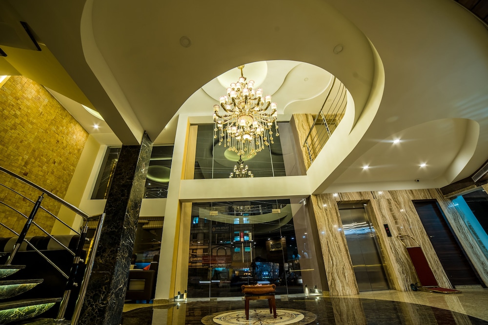 Oyo 14759 Hotel President 4/55