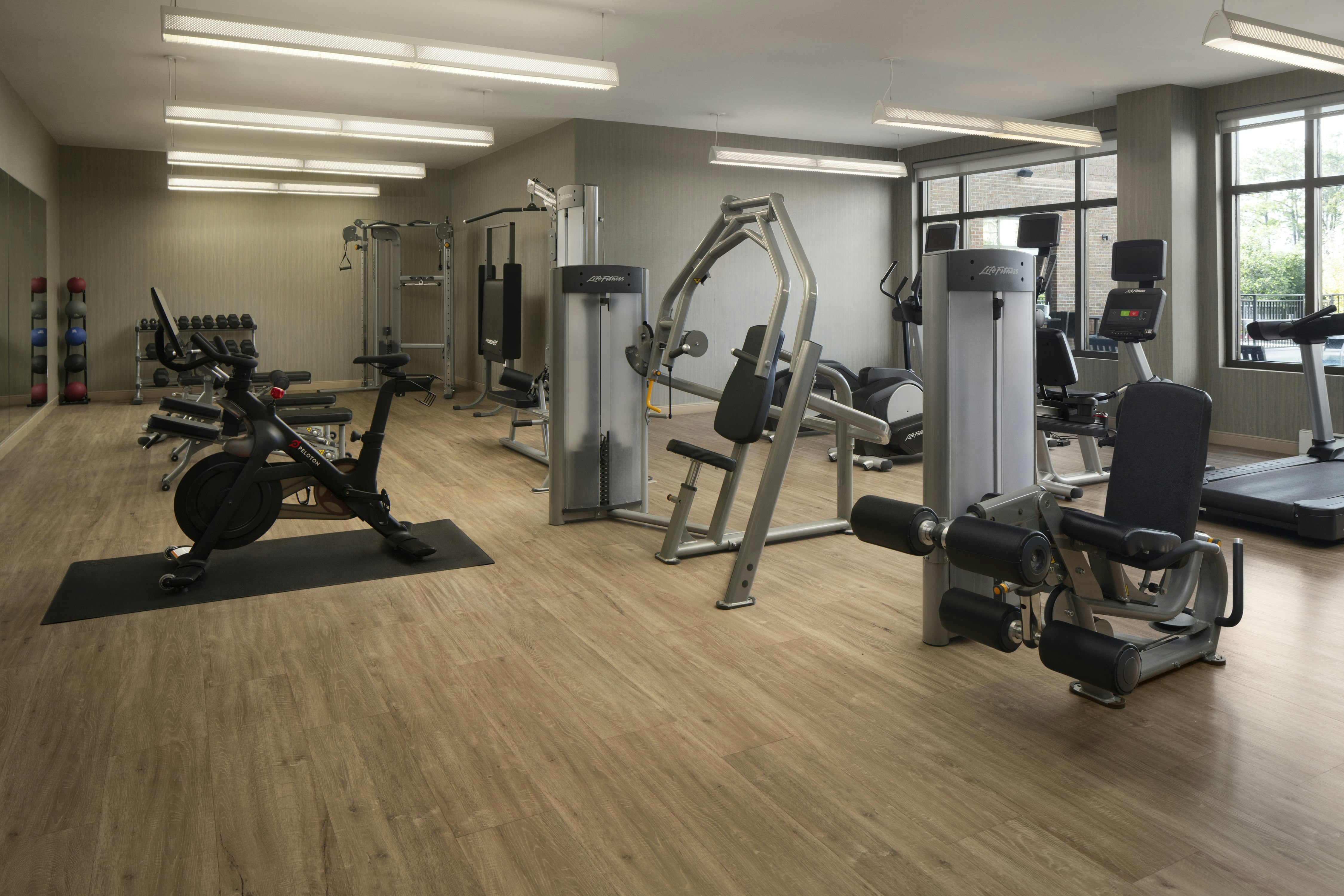 DoubleTree by Hilton Charleston Riverview 14/20