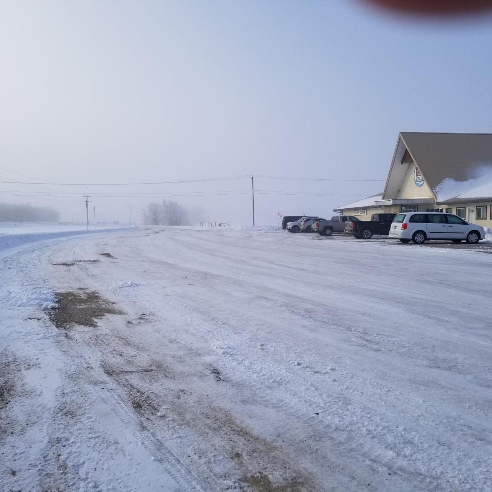 HWY 6 HOTEL 18/20