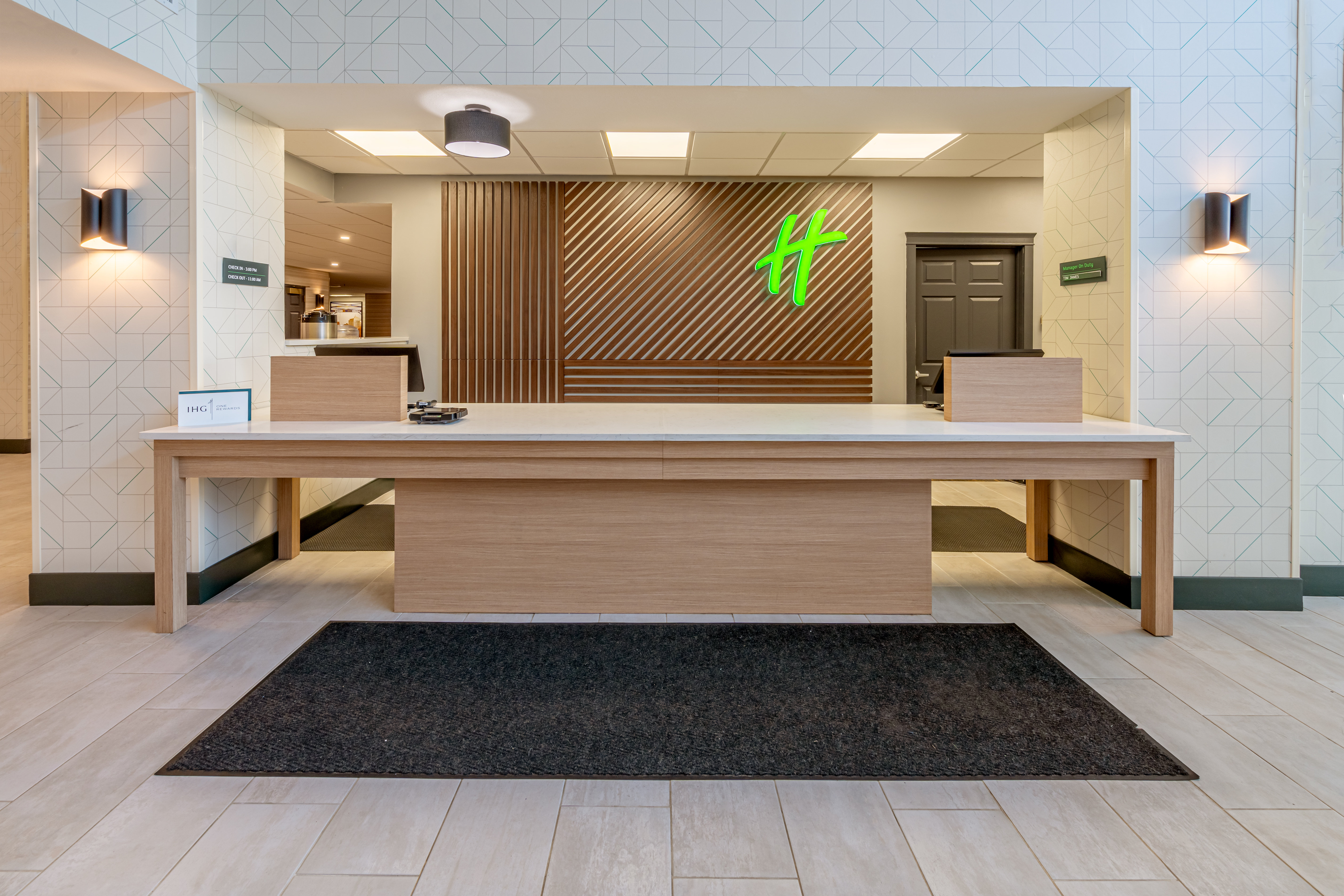Holiday Inn Hotel Suites Wausau Rothschild 5/57