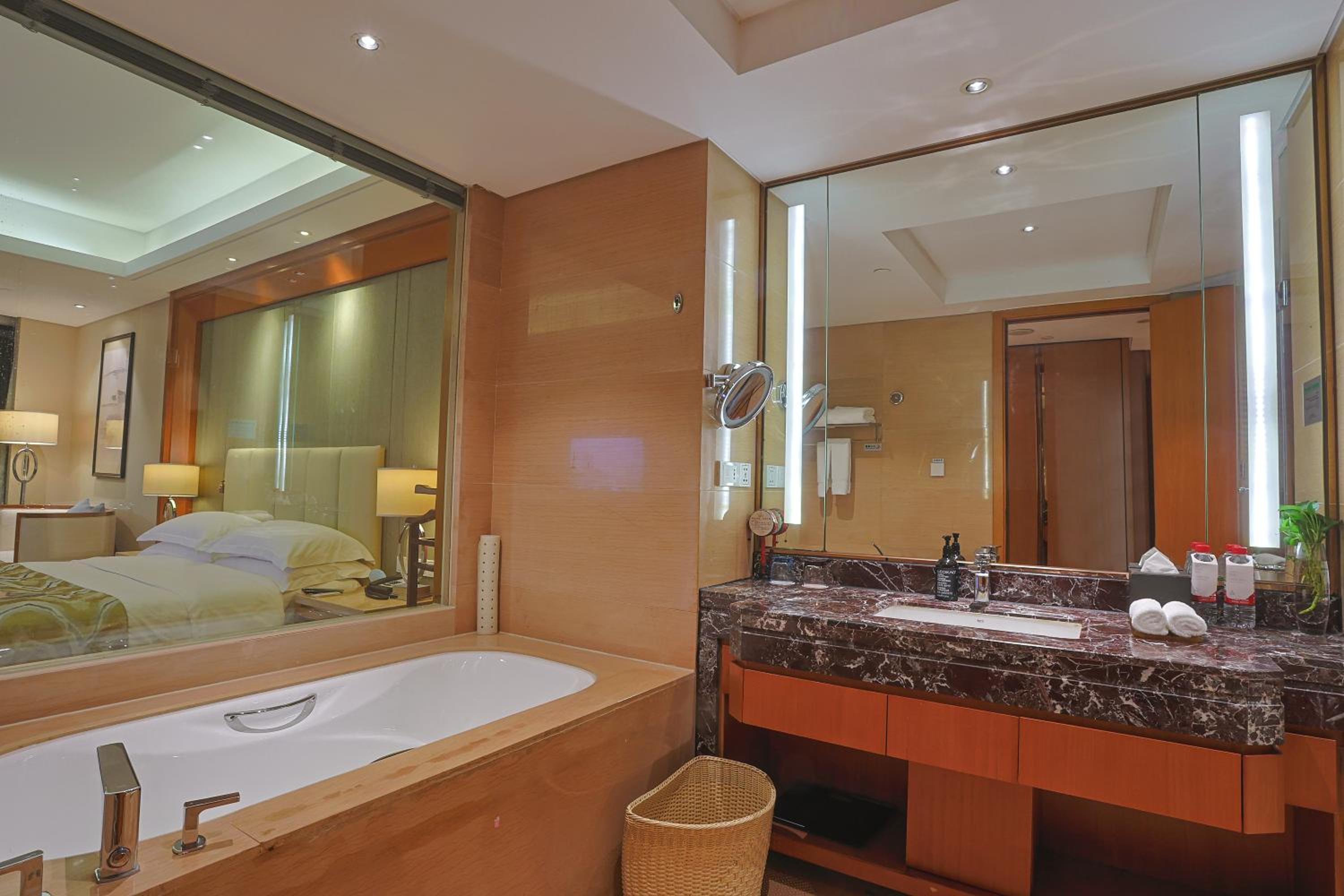 غرفة بزنس بسرير كينج وسرير كوين بإطلالة على النهر، Yiwu Shangcheng Hotel 6/10