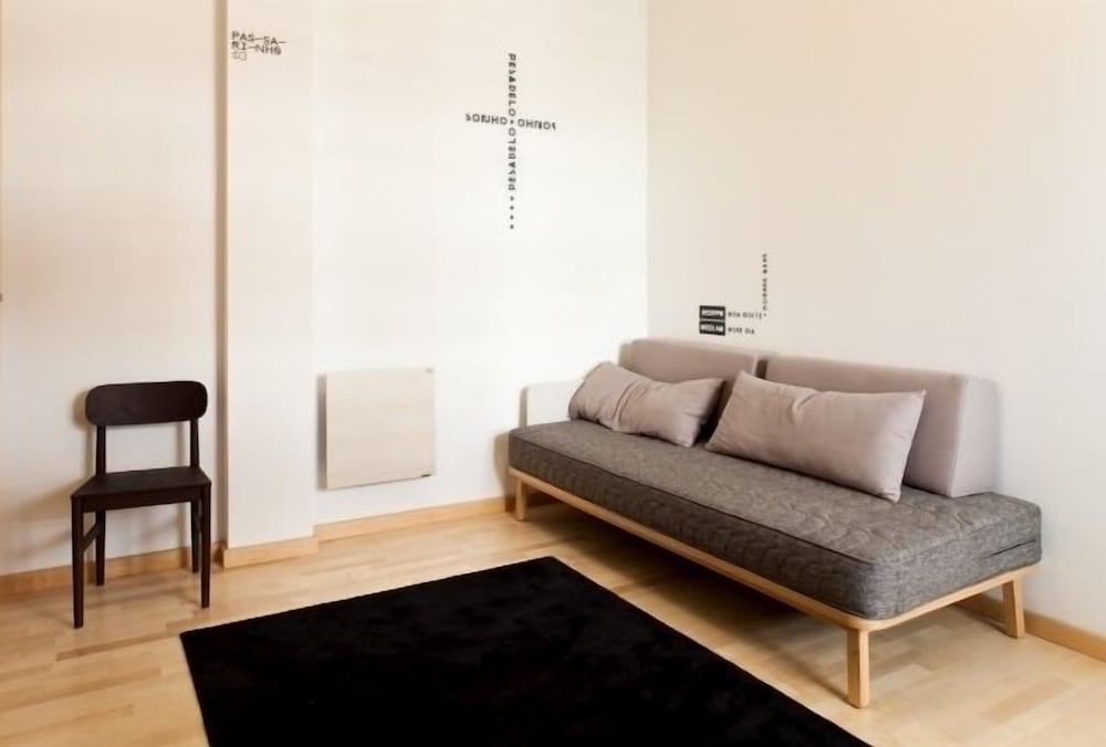 The Lisbonaire Apartments 27/49