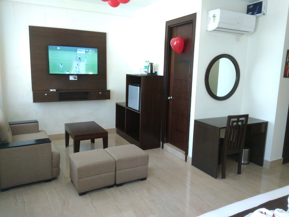 Hotel Holiday Hill 25/50