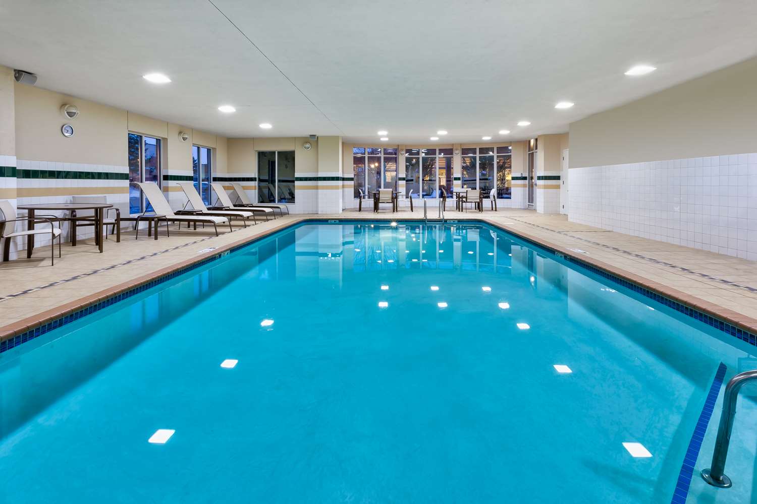 swimming pool spa