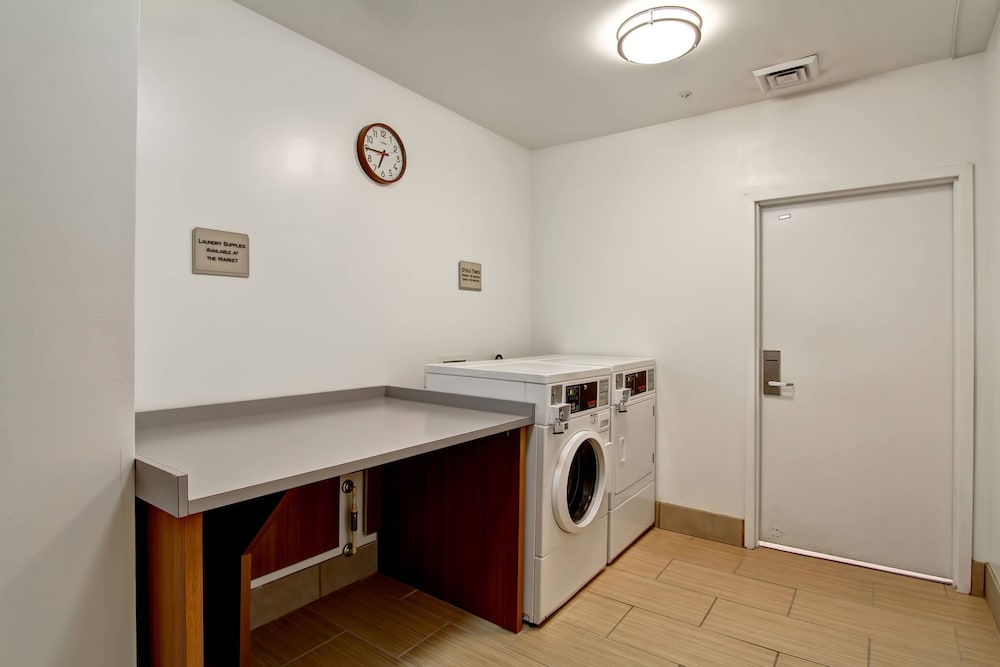 Springhill Suites Tallahassee Central 9/46