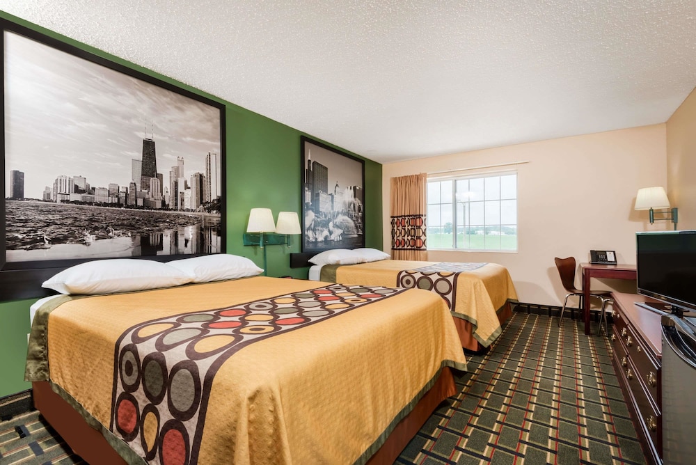Super 8 by Wyndham Mt. Carmel IL 9/32