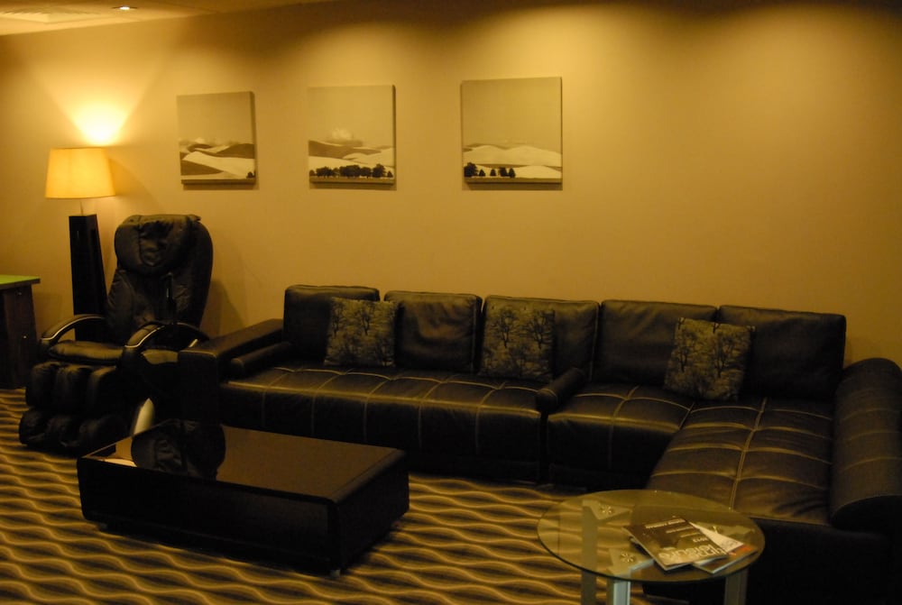 Crowne Plaza London - Kingston 25/50