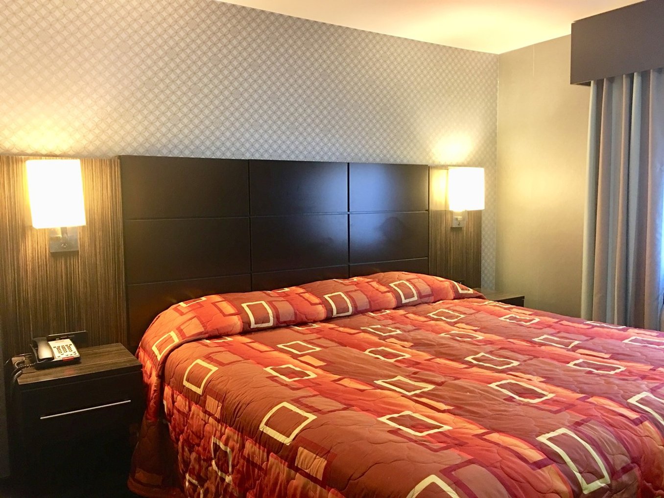 Red Carpet Inn Elmwood Park 18/48