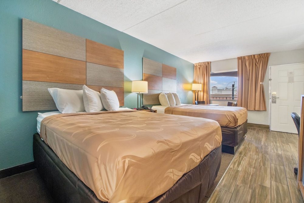 Beachfront Palms Resort Galveston, an Ascend Collection Hotel 17/43