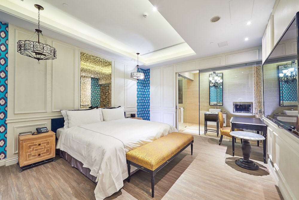 The Castle Ballet Taichung A Boutique Hotel 24/77