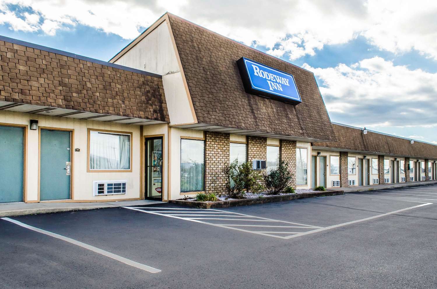 Rodeway Inn Shippensburg I-81 16/16