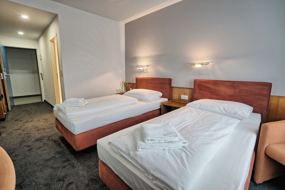 Hotel4you 9/50