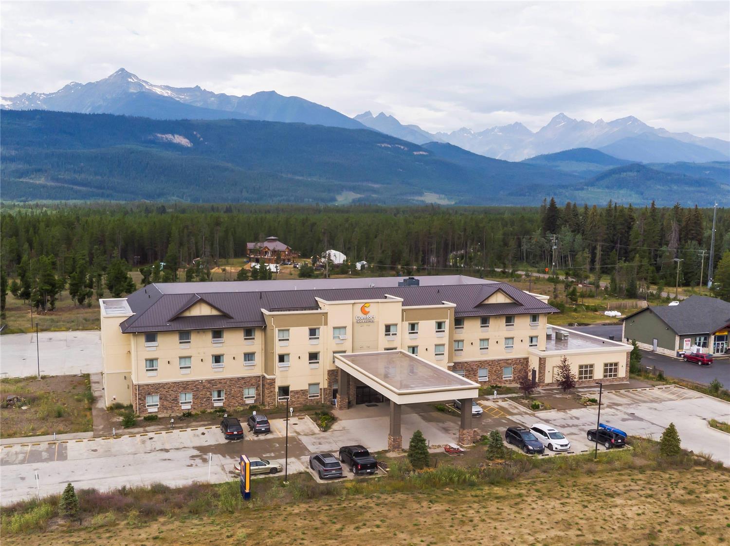 Comfort Inn & Suites Valemount - Highway 5 6/21