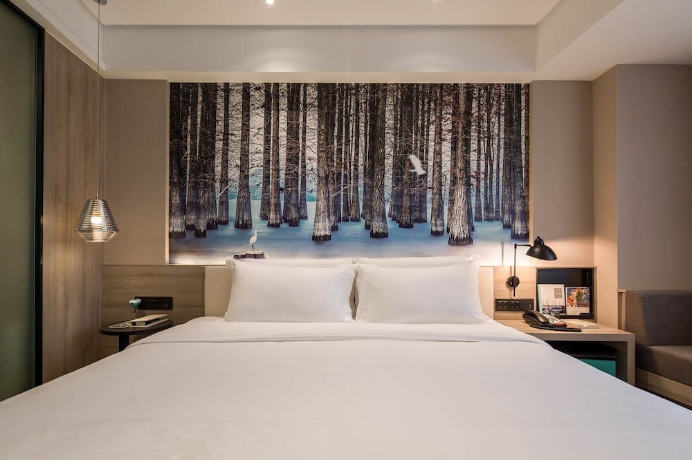 Atour Hotel Ningbo Tianyi Square 7/30