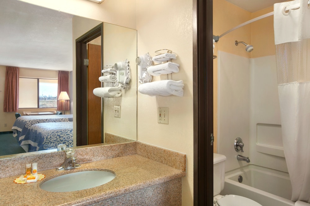 Days Inn By Wyndham Holbrook 20/45