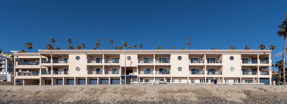 Southern California Beach Club 5/73