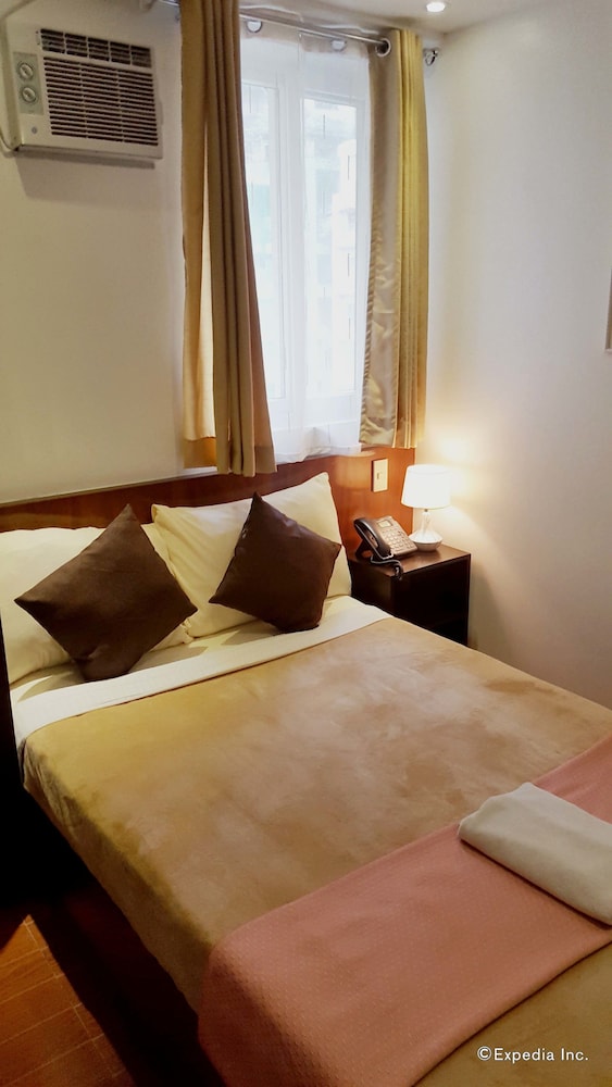 Zen Rooms Makati Amorsolo 23/59