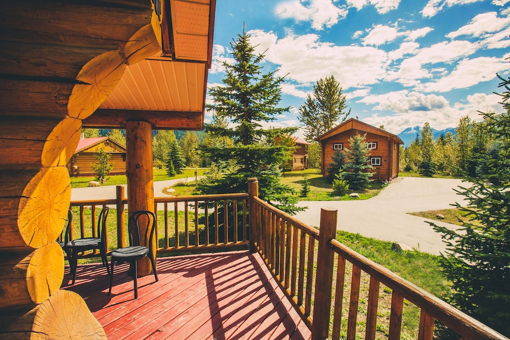 Glacier House Resort 5/36