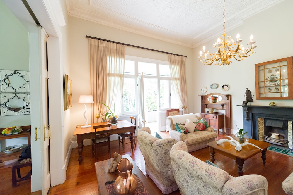 Osborne House - Guest House 38/72