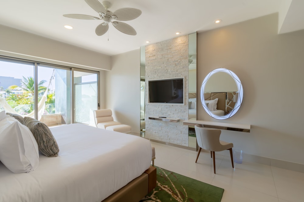 Garza Blanca Resort Spa Los Cabos 52/85