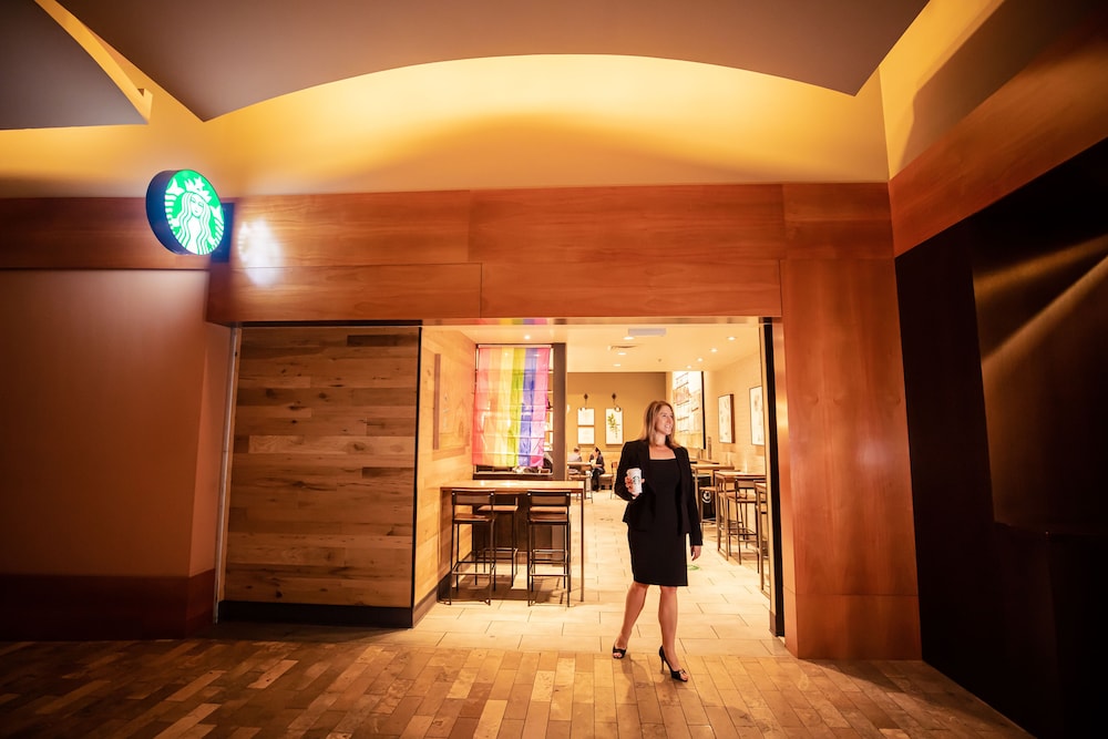 Grand Hyatt Seattle 24/53