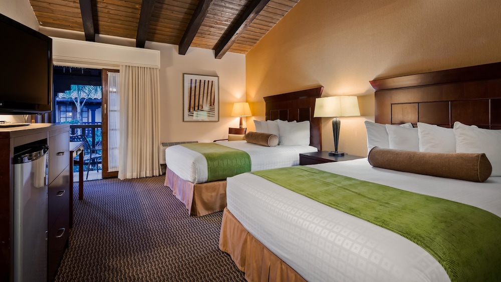 Best Western Plus Carpinteria Inn 10/42