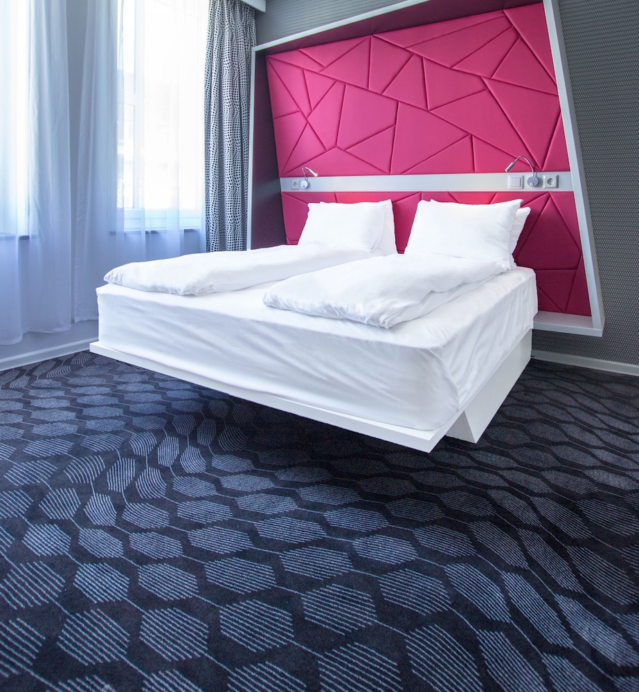 Prize by Radisson, Xhibition Bergen City 25/56