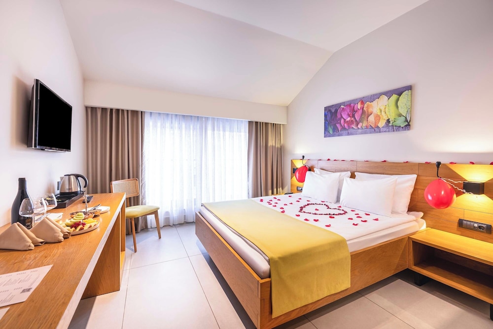 Lei Hotel 4/30